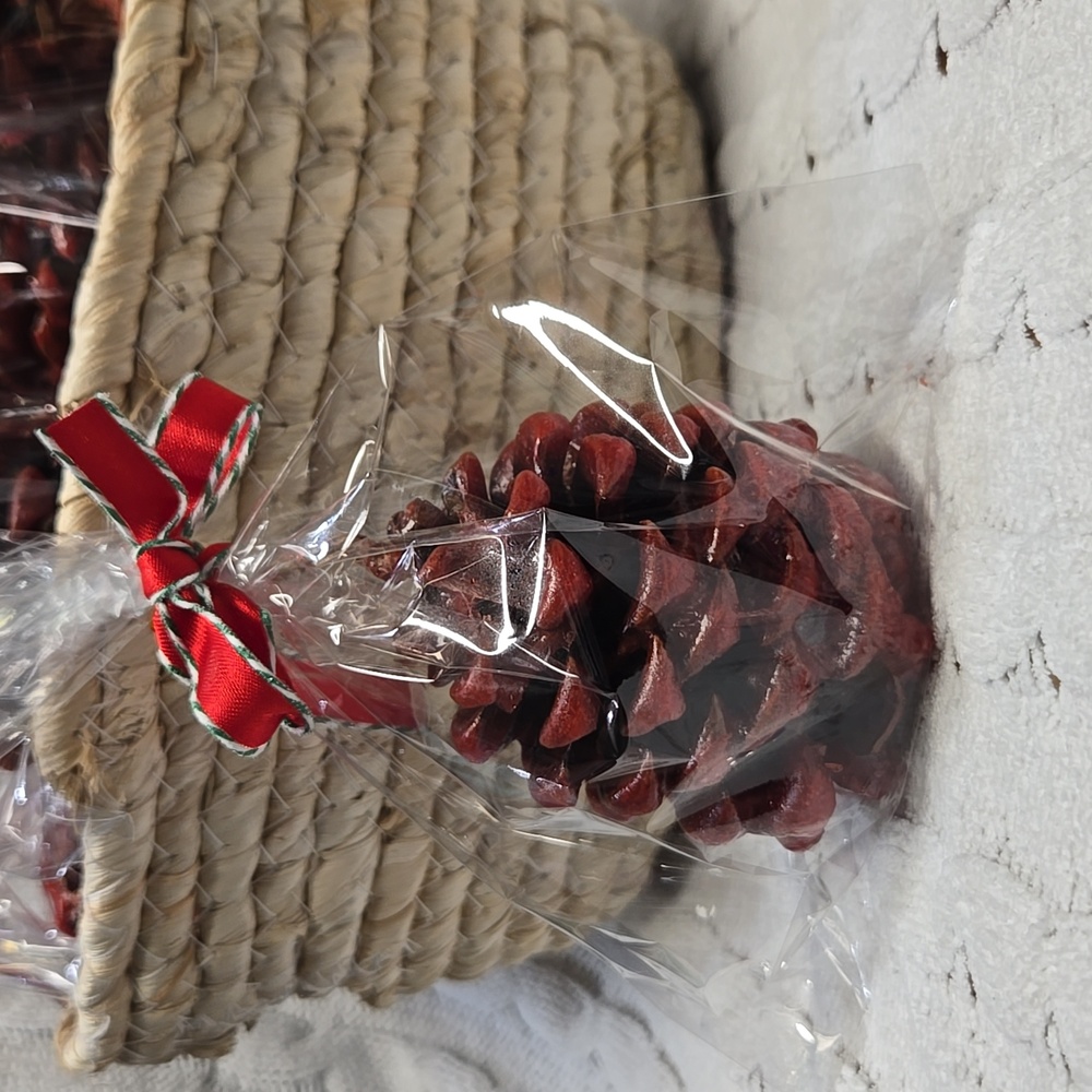 LAST! Hand Crafted Festive Aroma Pine Cone Wax Starters 2 pack - Picture 4 of 8